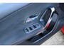 Mercedes-Benz A-klasse 200 AMG Pano | Widescreen | Sfeerverlichting | Augmented Reality | 19" AMG | A45 Uitlaat | LED | Night