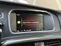Volvo V40 Cross Country 2.0 T3 Nordic+ - Navigatie - Trekhaak - Climate Control - Stoelverwarming
