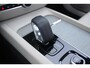 Volvo V60 Cross Country B5 AWD Pro | Adaptieve Cruise Control | BLIS Dodehoekdetectie | 20" Velgen | Elektrisch verstelbare voorstoelen met geheugen | Stoel- & stuurwielverwarming | 360-camera | Panoramisch schuif-/kanteldak | Draadloze oplader | Premium Audio by Harman/Kardon |