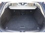 Volvo V60 Cross Country B5 AWD Pro | Adaptieve Cruise Control | BLIS Dodehoekdetectie | 20" Velgen | Elektrisch verstelbare voorstoelen met geheugen | Stoel- & stuurwielverwarming | 360-camera | Panoramisch schuif-/kanteldak | Draadloze oplader | Premium Audio by Harman/Kardon |