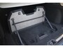 Volvo V60 Cross Country B5 AWD Pro | Adaptieve Cruise Control | BLIS Dodehoekdetectie | 20" Velgen | Elektrisch verstelbare voorstoelen met geheugen | Stoel- & stuurwielverwarming | 360-camera | Panoramisch schuif-/kanteldak | Draadloze oplader | Premium Audio by Harman/Kardon |