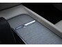 Volvo V60 Cross Country B5 AWD Pro | Adaptieve Cruise Control | BLIS Dodehoekdetectie | 20" Velgen | Elektrisch verstelbare voorstoelen met geheugen | Stoel- & stuurwielverwarming | 360-camera | Panoramisch schuif-/kanteldak | Draadloze oplader | Premium Audio by Harman/Kardon |