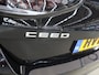 Kia Ceed 1.5 T-GDi GT-Line | Panoramadak | Matrix LED Koplampen | Stoel/Stuurverwarming | Keyless Go | Elektrisch bedienbare achterklep