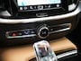 Volvo V60 T6 AWD Plus Bright LONG RANGE PHEV 350pk Dealer O.H. | Trekhaak Af Fabriek | Panodak | Adaptive Cruise | 360 Camera | Lederen Sportstoelen Ventilatie & Memory | Keyless | Blis | Apple Carplay | Stoelen & Stuur Verwarmd | Google Assistent | DAB | Plug In Hybrid |