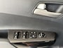 Kia Picanto 1.0 DPi DynamicLine Achteruitrijcamera - Apple carplay - Airco - Cruise control - Navigatie - Cruise control - Licht metalen velgen 14 inch - Radio - Start/stop systeem - Bluetooth - Elektrische ramen - Stuur multifunctioneel