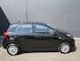 Kia Picanto 1.0 DPi DynamicLine Achteruitrijcamera - Apple carplay - Airco - Cruise control - Navigatie - Cruise control - Licht metalen velgen 14 inch - Radio - Start/stop systeem - Bluetooth - Elektrische ramen - Stuur multifunctioneel