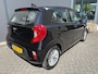 Kia Picanto 1.0 DPi DynamicLine Achteruitrijcamera - Apple carplay - Airco - Cruise control - Navigatie - Cruise control - Licht metalen velgen 14 inch - Radio - Start/stop systeem - Bluetooth - Elektrische ramen - Stuur multifunctioneel