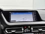 BMW 1-Serie 118i High Executive Edition | AUTOMAAT | PANORAMADAK | LEDER | STOELVERWARMING | APPLE CARPLAY - ANDROID AUTO | LED VERLICHTING | DIGITAL COCKPIT | PARKEERSENSOREN |