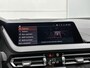 BMW 1-Serie 118i High Executive Edition | AUTOMAAT | PANORAMADAK | LEDER | STOELVERWARMING | APPLE CARPLAY - ANDROID AUTO | LED VERLICHTING | DIGITAL COCKPIT | PARKEERSENSOREN |