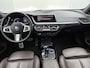 BMW 1-Serie 118i High Executive Edition | AUTOMAAT | PANORAMADAK | LEDER | STOELVERWARMING | APPLE CARPLAY - ANDROID AUTO | LED VERLICHTING | DIGITAL COCKPIT | PARKEERSENSOREN |