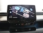 Volkswagen ID. Buzz Pro Advantage 77 kWh 204 pk |Navigatie | ECC | Adaptive Cruise control | Camera | Led Matrix IQ Light | App connect | Open & Close pakket plus | Ergo comfort stoelen met memory | PDC | Trekhaak elektrisch uitklapbaar |