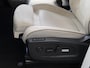 Volkswagen ID. Buzz Pro Advantage 77 kWh 204 pk |Navigatie | ECC | Adaptive Cruise control | Camera | Led Matrix IQ Light | App connect | Open & Close pakket plus | Ergo comfort stoelen met memory | PDC | Trekhaak elektrisch uitklapbaar |