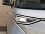 Volkswagen ID. Buzz Pro Advantage 77 kWh 204 pk |Navigatie | ECC | Adaptive Cruise control | Camera | Led Matrix IQ Light | App connect | Open & Close pakket plus | Ergo comfort stoelen met memory | PDC | Trekhaak elektrisch uitklapbaar |