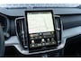 Volvo XC90 T8 Plug-in hybrid AWD Ultra Black Ed. Exec. | Google | Long Range | Bowers & Wilkins Audio | Memory | Luchtvering | Stoelventilatie | Massage | Panoramadak | Gelamineerde Zijruiten Rondom | Nappa Lederen Bekleding | Zwarte Hemelbekleding | Keyless | Getint Glas | Stoel-/Stuurverwarming | Zitverlenging | Elek. Achterklep | 22" LM