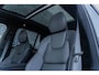 Volvo XC90 T8 Plug-in hybrid AWD Ultra Black Ed. Exec. | Google | Long Range | Bowers & Wilkins Audio | Memory | Luchtvering | Stoelventilatie | Massage | Panoramadak | Gelamineerde Zijruiten Rondom | Nappa Lederen Bekleding | Zwarte Hemelbekleding | Keyless | Getint Glas | Stoel-/Stuurverwarming | Zitverlenging | Elek. Achterklep | 22" LM