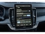 Volvo XC90 T8 Plug-in hybrid AWD Ultra Black Ed. Exec. | Google | Long Range | Bowers & Wilkins Audio | Memory | Luchtvering | Stoelventilatie | Massage | Panoramadak | Gelamineerde Zijruiten Rondom | Nappa Lederen Bekleding | Zwarte Hemelbekleding | Keyless | Getint Glas | Stoel-/Stuurverwarming | Zitverlenging | Elek. Achterklep | 22" LM