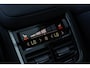 Volvo XC90 T8 Plug-in hybrid AWD Ultra Black Ed. Exec. | Google | Long Range | Bowers & Wilkins Audio | Memory | Luchtvering | Stoelventilatie | Massage | Panoramadak | Gelamineerde Zijruiten Rondom | Nappa Lederen Bekleding | Zwarte Hemelbekleding | Keyless | Getint Glas | Stoel-/Stuurverwarming | Zitverlenging | Elek. Achterklep | 22" LM