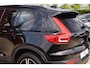 Volvo XC40 B3 Plus Dark | Stoelverwarming | Trekhaak | Parkeercamera | H/K | Memory Stoelen | Glossy Black | Keyless
