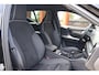 Volvo XC40 B3 Plus Dark | Stoelverwarming | Trekhaak | Parkeercamera | H/K | Memory Stoelen | Glossy Black | Keyless