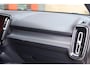 Volvo XC40 B3 Plus Dark | Stoelverwarming | Trekhaak | Parkeercamera | H/K | Memory Stoelen | Glossy Black | Keyless