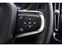 Volvo XC40 B3 Plus Dark | Stoelverwarming | Trekhaak | Parkeercamera | H/K | Memory Stoelen | Glossy Black | Keyless