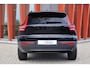 Volvo XC40 B3 Plus Dark | Stoelverwarming | Trekhaak | Parkeercamera | H/K | Memory Stoelen | Glossy Black | Keyless