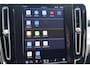 Volvo XC40 B3 Plus Dark | Stoelverwarming | Trekhaak | Parkeercamera | H/K | Memory Stoelen | Glossy Black | Keyless