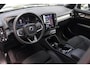 Volvo XC40 B3 Plus Dark | Stoelverwarming | Trekhaak | Parkeercamera | H/K | Memory Stoelen | Glossy Black | Keyless