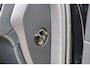 Volvo XC40 B3 Plus Dark | Stoelverwarming | Trekhaak | Parkeercamera | H/K | Memory Stoelen | Glossy Black | Keyless