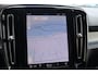 Volvo XC40 B3 Plus Dark | Stoelverwarming | Trekhaak | Parkeercamera | H/K | Memory Stoelen | Glossy Black | Keyless