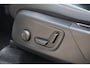 Volvo XC40 B3 Plus Dark | Stoelverwarming | Trekhaak | Parkeercamera | H/K | Memory Stoelen | Glossy Black | Keyless