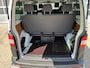 Volkswagen Transporter Kombi 2.0 TDI L1H1 140pk DSG Automaat Btw en bpm vrij 9 persoons Trekhaak Airco Cruisecontrole ex overheidsauto Dealer onderhouden 1e eigenaar Euro 5 Groeps vervoer Taxi Personenbus Tourer Combi Minivan