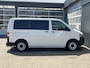 Volkswagen Transporter Kombi 2.0 TDI L1H1 140pk DSG Automaat Btw en bpm vrij 9 persoons Trekhaak Airco Cruisecontrole ex overheidsauto Dealer onderhouden 1e eigenaar Euro 5 Groeps vervoer Taxi Personenbus Tourer Combi Minivan