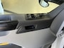 Volkswagen Transporter Kombi 2.0 TDI L1H1 140pk DSG Automaat Btw en bpm vrij 9 persoons Trekhaak Airco Cruisecontrole ex overheidsauto Dealer onderhouden 1e eigenaar Euro 5 Groeps vervoer Taxi Personenbus Tourer Combi Minivan