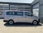 Peugeot Traveller 1.5 BlueHDi 120pk Airco Cruise controle Navigatiesysteem 8-Persoons Parkeerhulp achter Apple carplay 1e eigenaar Euro 6 Bpm en Btw vrij Personenbus Kombi Combi Tourer Passenger Taxi Groepsvervoer