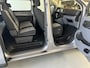 Peugeot Traveller 1.5 BlueHDi 120pk Airco Cruise controle Navigatiesysteem 8-Persoons Parkeerhulp achter Apple carplay 1e eigenaar Euro 6 Bpm en Btw vrij Personenbus Kombi Combi Tourer Passenger Taxi Groepsvervoer