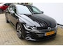Volkswagen Arteon Shooting Brake 1.4 TSI eHybrid R-Line Business+ | SoH 99% | Incl. 12 maanden Garantie | Stoelmassage | Stoelverwarming V+A | Stuurverwarming | Keyless entry/start | Achteruitrijcamera | Adaptive cruise controle | Climate controle | Elektrische kofferbakklep | Schakelflippers | Apple CarPlay/Android Auto | Virtual cockpit | Parkeersensoren V+A |