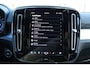 Volvo XC40 B4 Mild Hybrid AUT7 197PK Plus Dark | Trekhaak Semi Elektrisch | Google Services | Verwarmbare Voorruit | Adaptieve Cruise Control Met Stuurhulp | BLIS Dodehoekdetectie | Keyless Entry | Elektrische Achterklep Met Sensorsturing | Verwarmbare Voorstoelen | Stuurverwarming | Park Assist Voor & Achter incl. Achteruitrijcamera