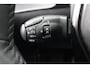 Peugeot 2008 1.2 100PK ALLURE | NAVIGATIE | PARKEERSENSOREN VOOR + ACHTER | KEYLESS ENTRY/START | LICHTMETALEN VELGEN 17" | DRAADLOZE APPLE CARPLAY/ANDROID AUTO | DRAADLOZE TELEFOONLADER | CRUISE CONTROL | DAB + RADIO | LED KOPLAMPEN |