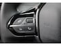 Peugeot 2008 1.2 100PK ALLURE | NAVIGATIE | PARKEERSENSOREN VOOR + ACHTER | KEYLESS ENTRY/START | LICHTMETALEN VELGEN 17" | DRAADLOZE APPLE CARPLAY/ANDROID AUTO | DRAADLOZE TELEFOONLADER | CRUISE CONTROL | DAB + RADIO | LED KOPLAMPEN |