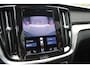 Volvo S60 2.0 B3 R-Design - Panoramadak - 19 Inch - Harman Kardon - Adaptive Cruise - Spoiler set - Geblindeerde ramen - Sport Chassis - Volle uitvoering - Lederen Dashbord - Thunder Grey