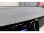 Volvo S60 2.0 B3 R-Design - Panoramadak - 19 Inch - Harman Kardon - Adaptive Cruise - Spoiler set - Geblindeerde ramen - Sport Chassis - Volle uitvoering - Lederen Dashbord - Thunder Grey
