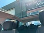 Peugeot 5008 1.6 Family 7pers met trekhaak en panoramadak en parkeersensoren en navigatie en bluetooth en airco