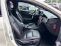 Mercedes-Benz A-klasse 180 Prestige AMG-Line Leer Navi Camera Xenon Cruise Dealeronderhouden!