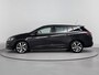 Renault Megane Estate 1.2 TCe Bose Airco | Apple Carplay | Android Auto | Achteruitrijcamera | Bose Geluidsinstallatie | Bluetooth | Cruise Control | Dakrails | Lederen Stuurwiel | Lederen/Stof Bekleding | Lichtmetalen Velgen | Navigatiesysteem | Parkeersensor Voor en Achter