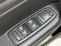 Renault Megane Estate 1.2 TCe Bose Airco | Apple Carplay | Android Auto | Achteruitrijcamera | Bose Geluidsinstallatie | Bluetooth | Cruise Control |  Dakrails | Lederen Stuurwiel | Lederen/Stof Bekleding | Lichtmetalen Velgen | Navigatiesysteem | Parkeersensor Voor en Achter