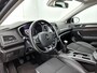 Renault Megane Estate 1.2 TCe Bose Airco | Apple Carplay | Android Auto | Achteruitrijcamera | Bose Geluidsinstallatie | Bluetooth | Cruise Control |  Dakrails | Lederen Stuurwiel | Lederen/Stof Bekleding | Lichtmetalen Velgen | Navigatiesysteem | Parkeersensor Voor en Achter