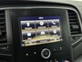 Renault Megane Estate 1.2 TCe Bose Airco | Apple Carplay | Android Auto | Achteruitrijcamera | Bose Geluidsinstallatie | Bluetooth | Cruise Control | Dakrails | Lederen Stuurwiel | Lederen/Stof Bekleding | Lichtmetalen Velgen | Navigatiesysteem | Parkeersensor Voor en Achter