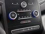 Renault Megane Estate 1.2 TCe Bose Airco | Apple Carplay | Android Auto | Achteruitrijcamera | Bose Geluidsinstallatie | Bluetooth | Cruise Control |  Dakrails | Lederen Stuurwiel | Lederen/Stof Bekleding | Lichtmetalen Velgen | Navigatiesysteem | Parkeersensor Voor en Achter