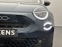 Fiat 600 SUV La Prima 145pk Automaat | Navigatie | Achteruitrijcamera | Parkeersensoren Voor en Achter | Voorstoelen Verwarmd | Keyless Entry/Start | Elektrische Achterklep met Sensor | Dodehoek Detectie | Adaptieve Cruise Control | 18" Lichtmetalen Velgen | Apple Carplay/Android Auto |